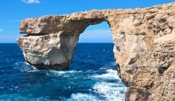 وظيفة شاغرة.. بريطانيا تبحث عن ملك