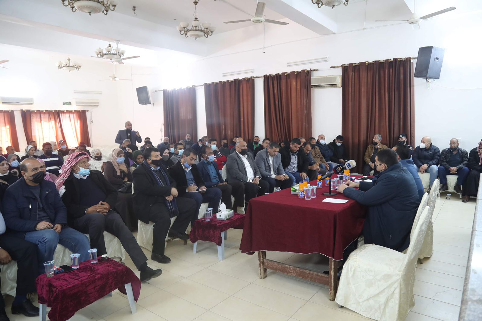 وزير العمل في لواء دير علا