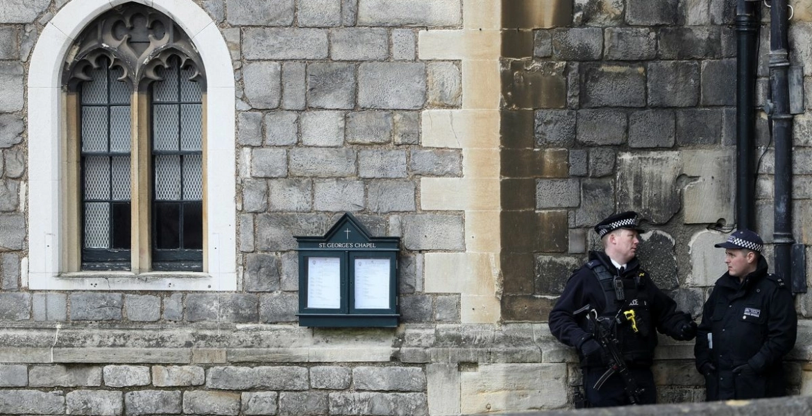 توقيف بريطاني مسلح حاول اقتحام إقامة