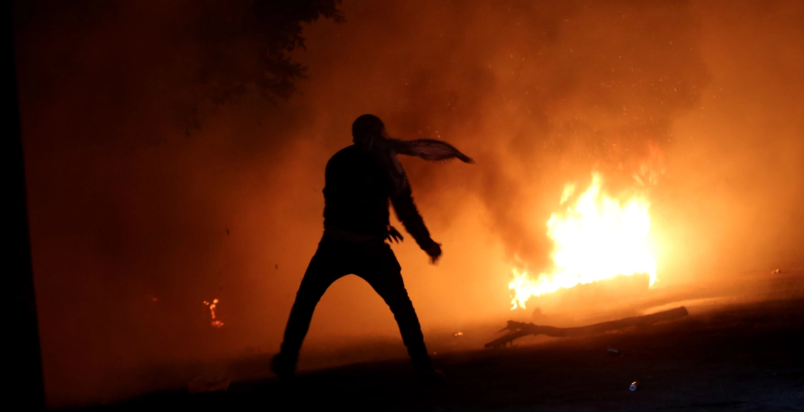 فلسطين.. الإصابات بالمئات، والفصائل تتوعد إسرائيل