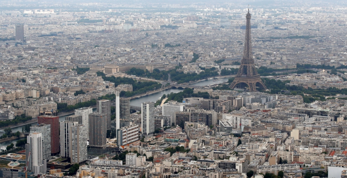 تخريب لوحة جدارية بباريس لتكريم الضحايا