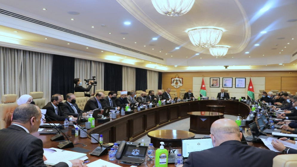 موافقة على تمديد منح شركات الاتصالات