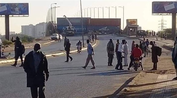 قوات الأمن السودانية تقطع الطرقات المؤدية