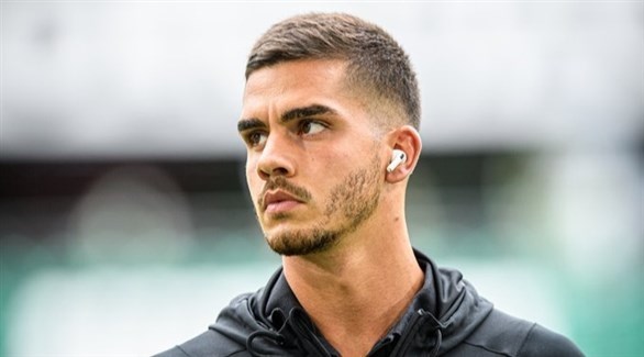 لايبزغ يعلن إصابة ثلاثة من لاعبيه