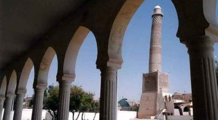 ’داعش‘ يفجر جامع النوري والمئذنة الحدباء