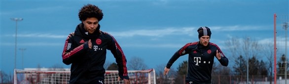 بايرن ميونخ يجري تدريباته بفريق مصغر