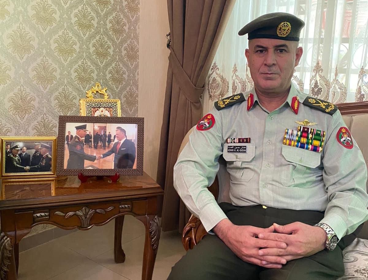 ديوان عشيرة القضاة يهنئ اللواء عدنان