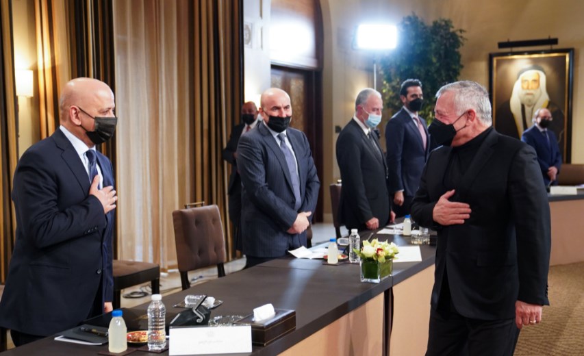 الملك يلتقي ممثلين عن القطاع التجاري..