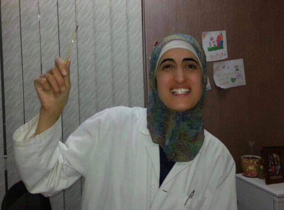 كارول المجالي تهنئ الطبيبة النسائية القديرة