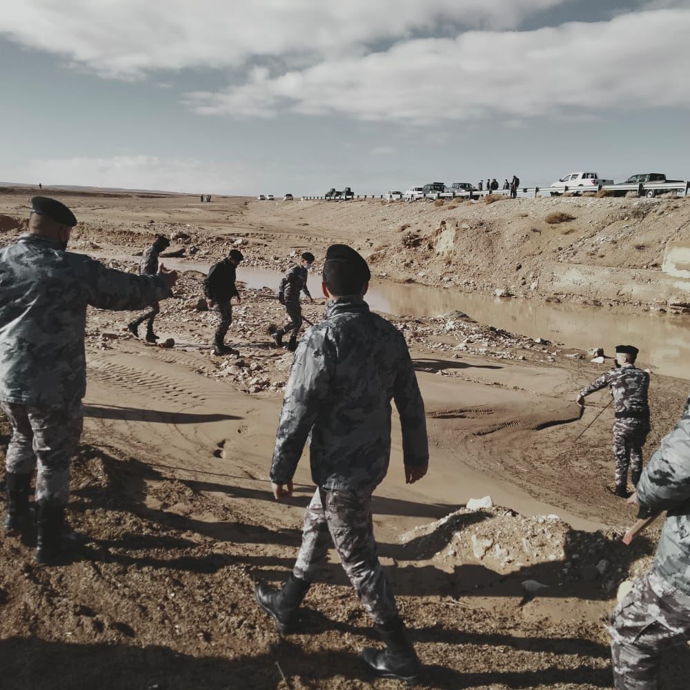 العثور على جثة الشخص الذي جرفته