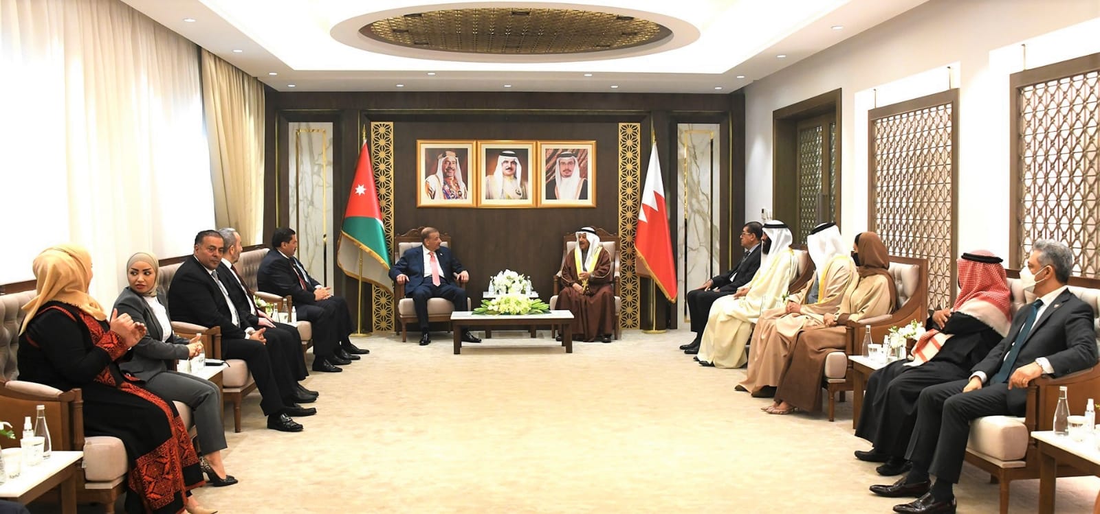 الدغمي والوفد البرلماني يلتقون رئيسي النواب