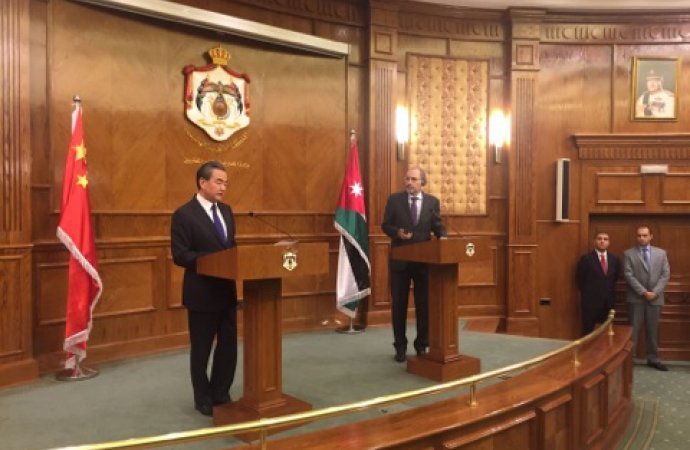 الأردن والصين يؤكدان على الحل السياسي