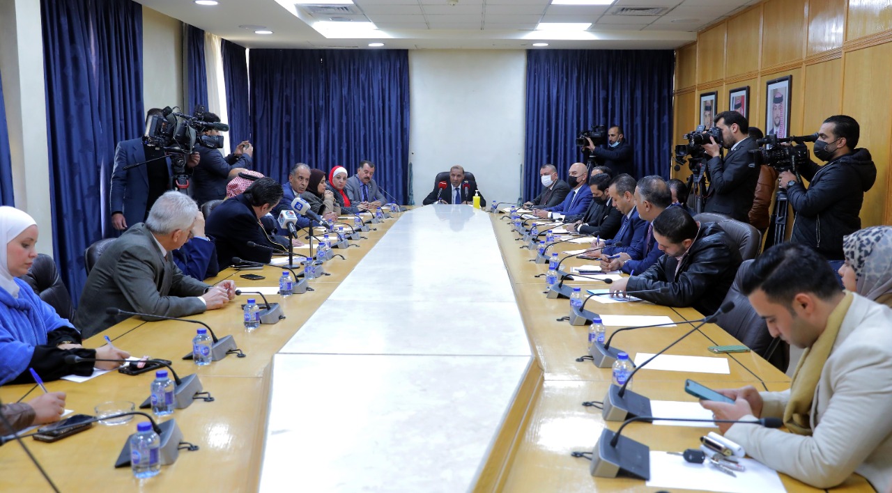 الحريات النيابية تتبنى مذكرة لإصدار “عفو