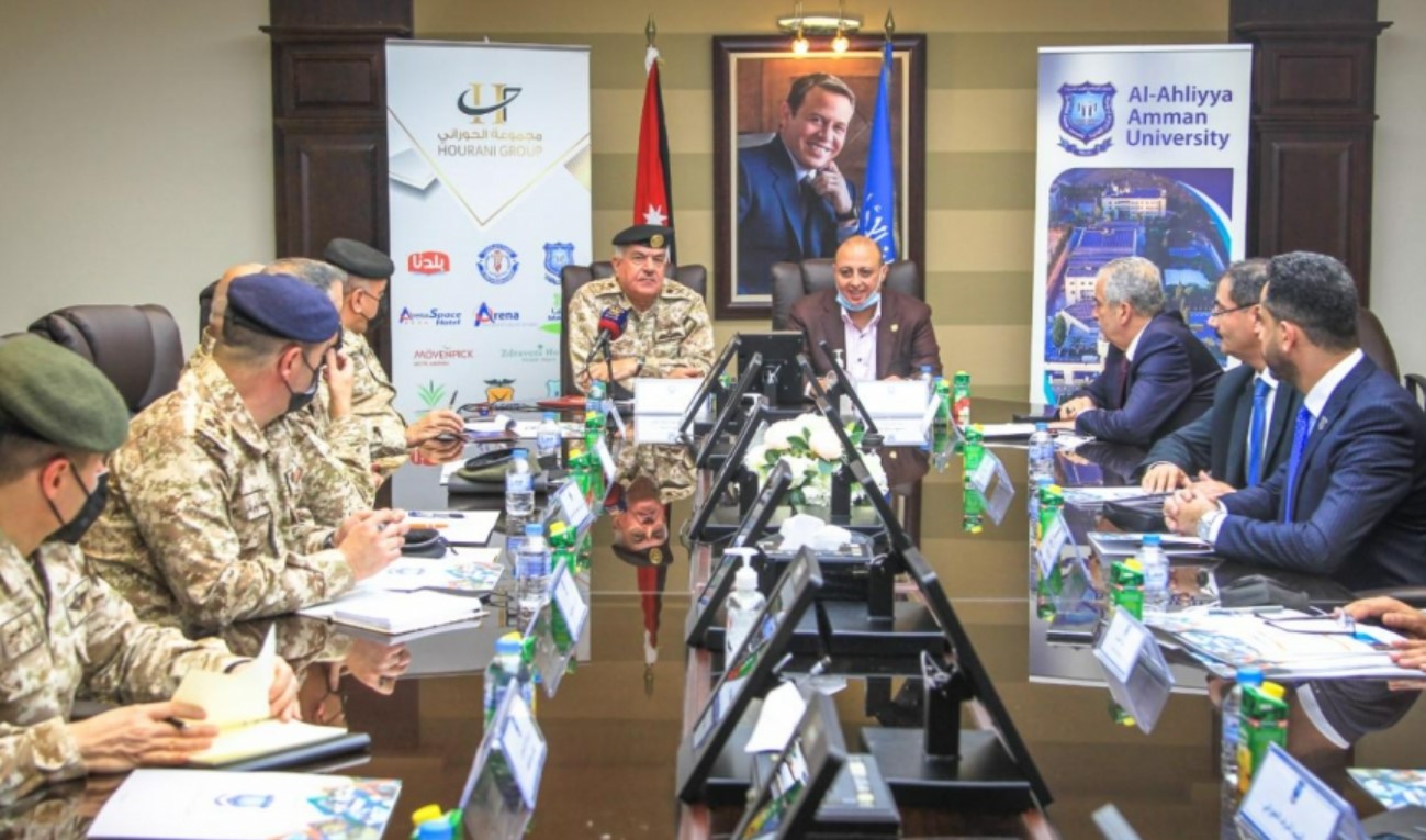 رئيس هيئة الأركان المشتركة يزور جامعة