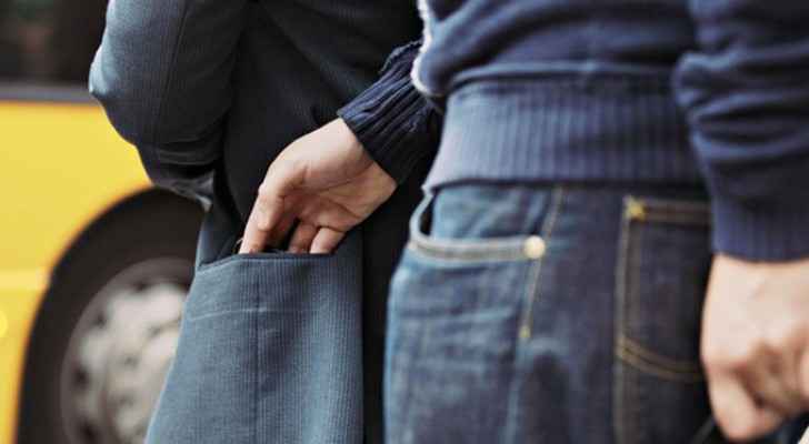 الأمن يحذر من عمليات النشل والمضايقات