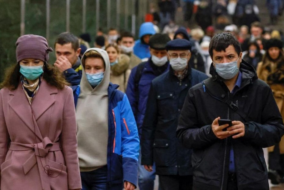 هل تنهي أوميكرون المرحلة الوبائية لفيروس