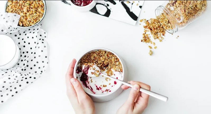 10 وجبات خفيفة تسد جوعك.. لا