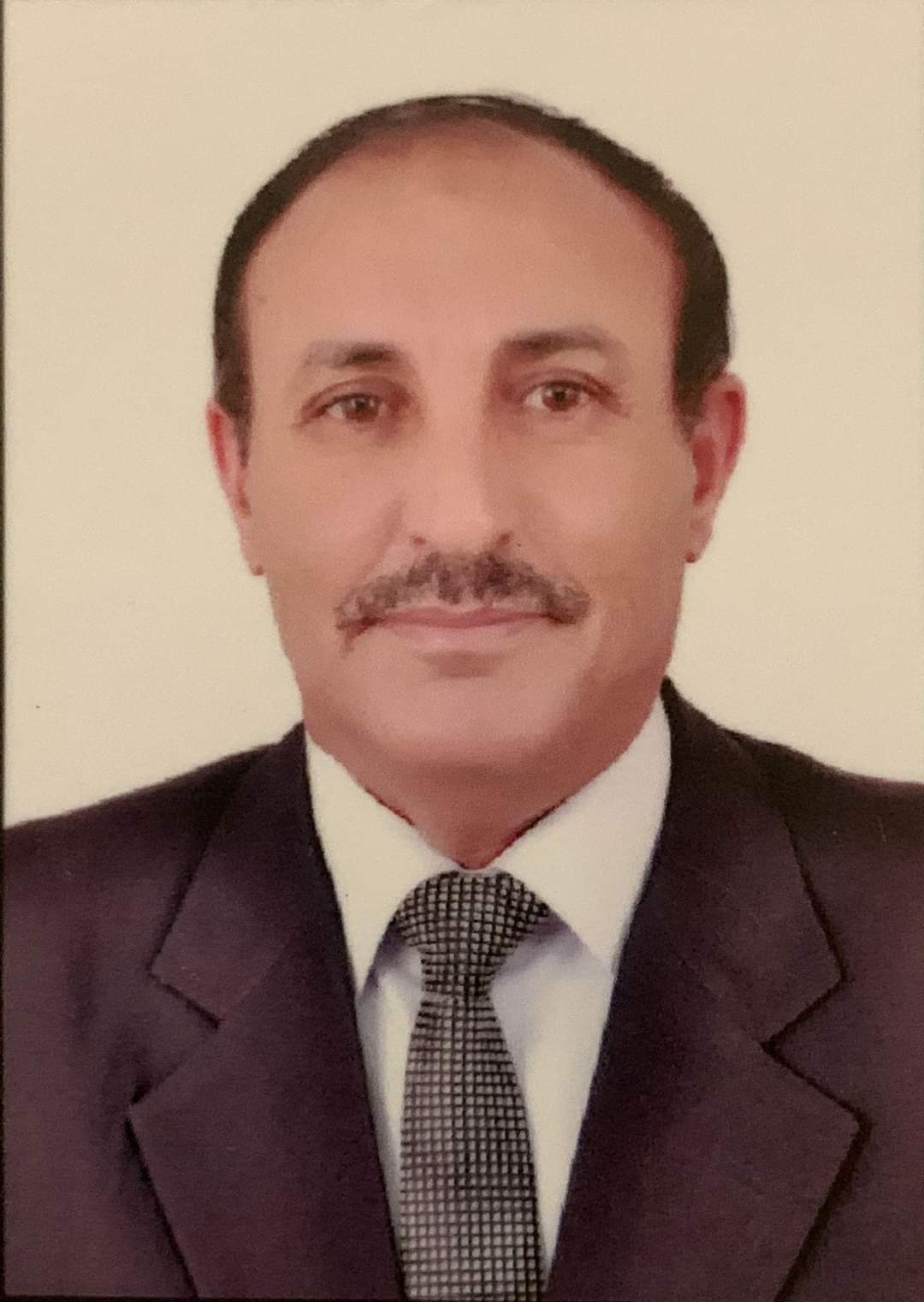 الدكتور حسام جميل الثبيتات العمرو يعلن ترشحه لإنتخابات مجلس محافظة الكرك 