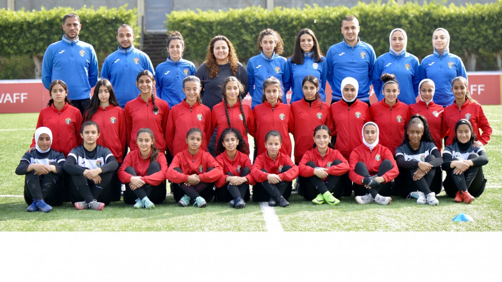 إصابة 4 من وفد منتخب الناشئات