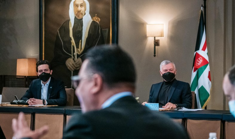 الملك يطلع على خطة الحكومة الزراعية..