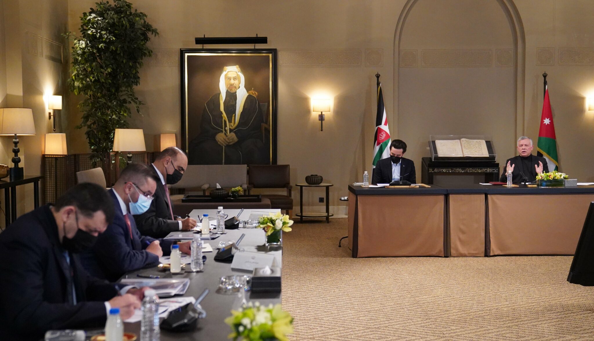 الملك: الإقبال على التدريب المهني والتعليم