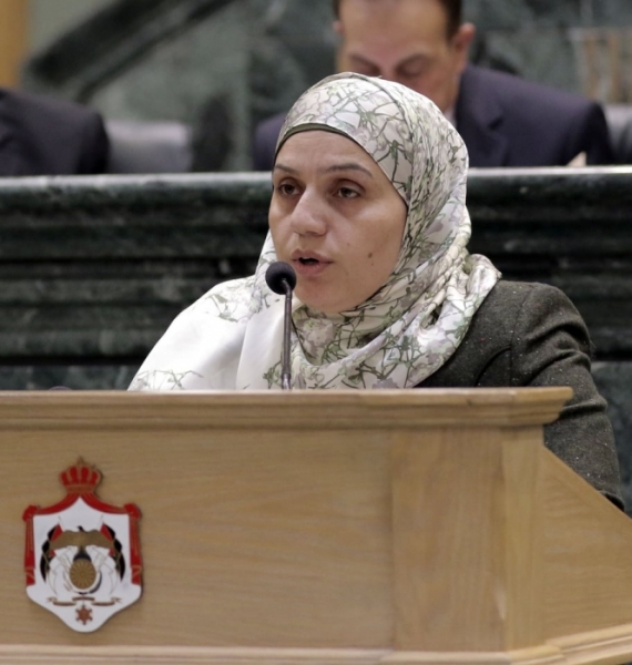 النائب المومني تسأل الحكومة حول رفع