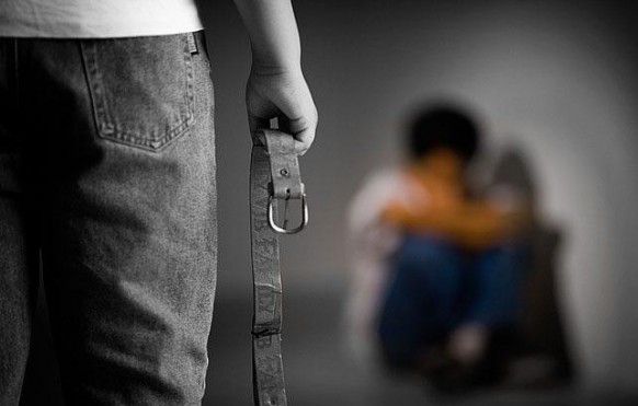 مصري يضرب ويسلب سوريا بالشميساني في