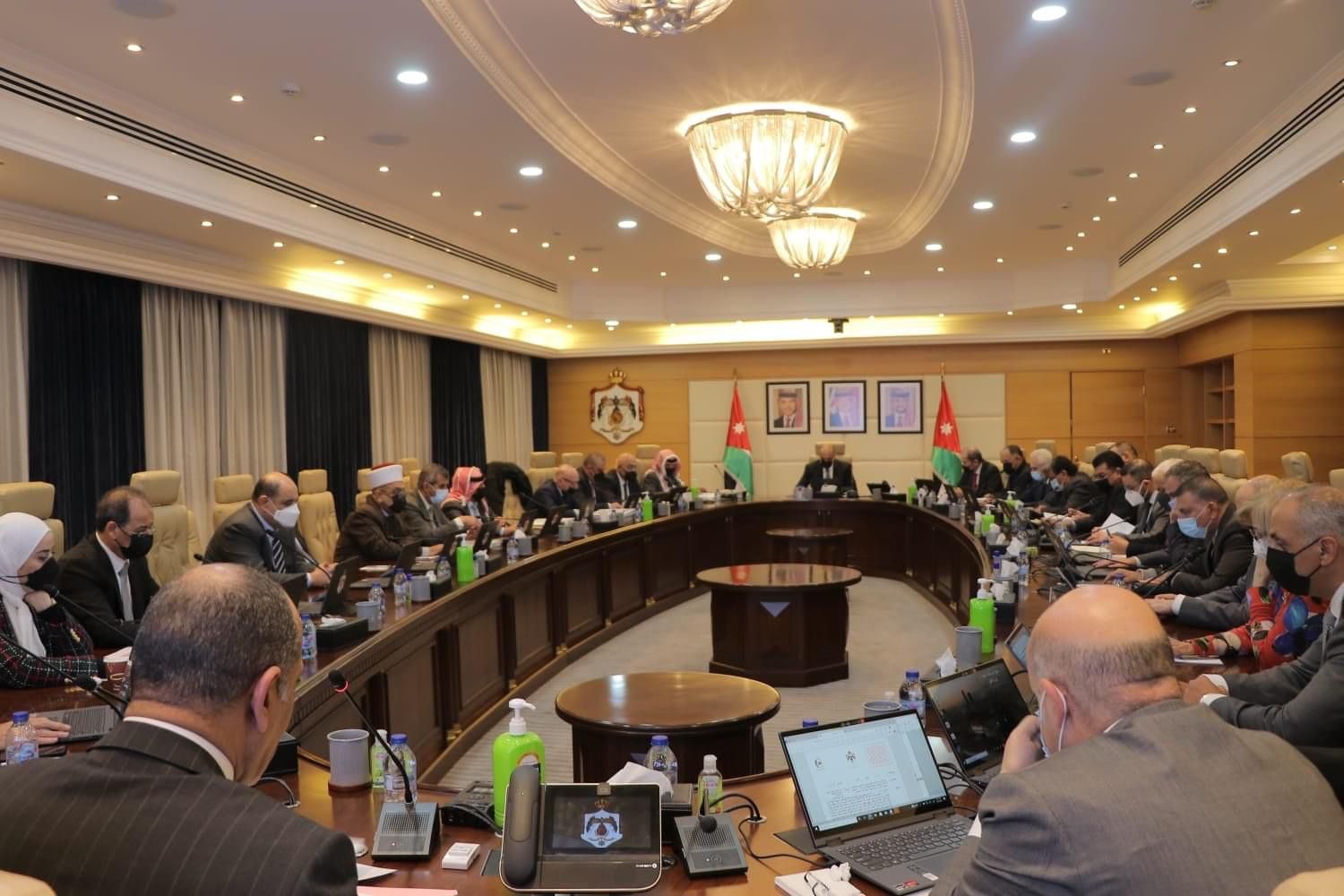 كورونا تواصل إصابة الوزراء.. وزيران جديدان