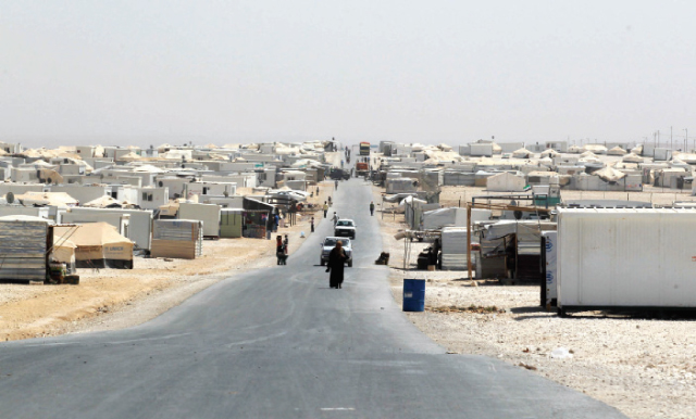 الأردن يصدر عددًا قياسيًّا من تصاريح العمل للاجئين السوريين