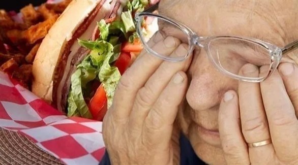 تناول الوجبات السريعة يمكن أن يؤدي