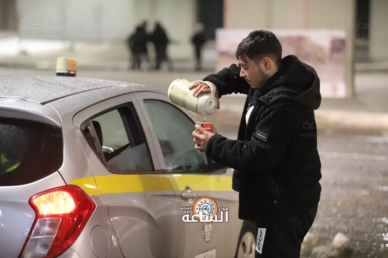 الزائر الابيض يكسو شوارع العاصمة عمان