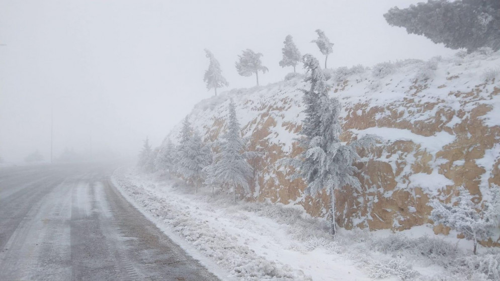 وزير الأشغال يدعو إلى عدم الخروج