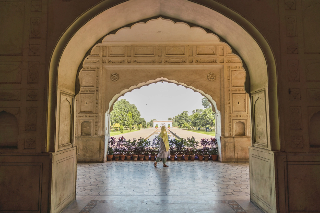 عن الفقيهة فاطمة السمرقندية