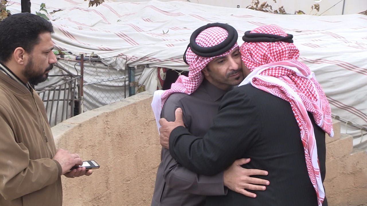 النعيمي يقدم واجب العزاء لشهداء الوطن