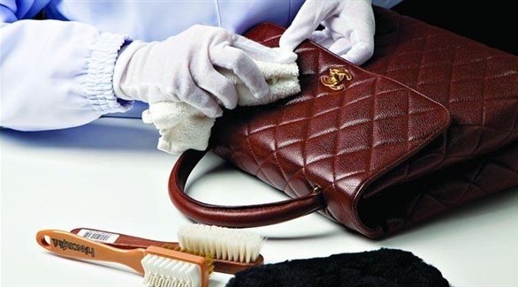 أنسب طريقة للعناية بالجلد الاصطناعي