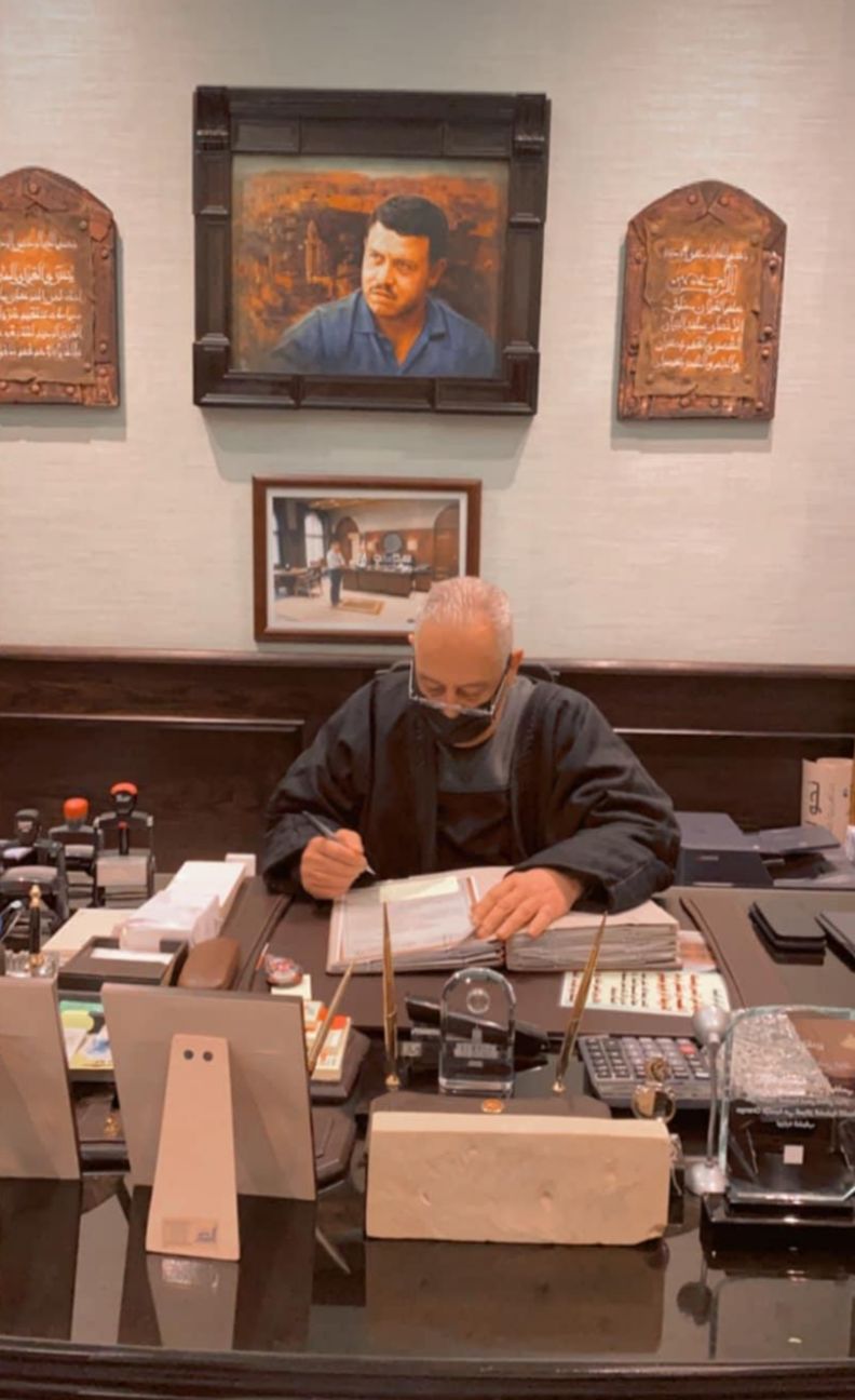 رئيس الديوان الملكي يوسف العيسوي من