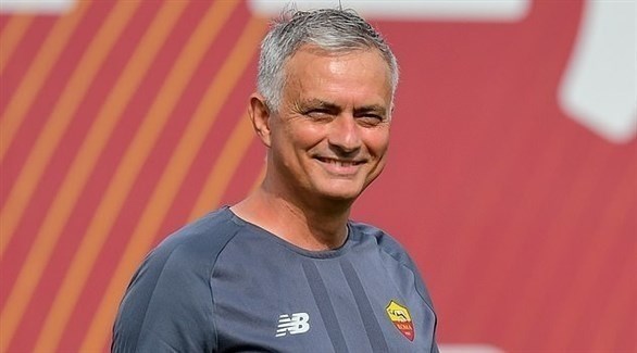 مورينيو يستعد للاحتفال بالمباراة رقم 100