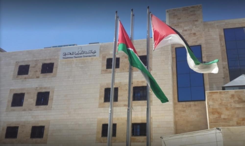 34 حاملا للماجستير يلتحقون بالتدريب المهني