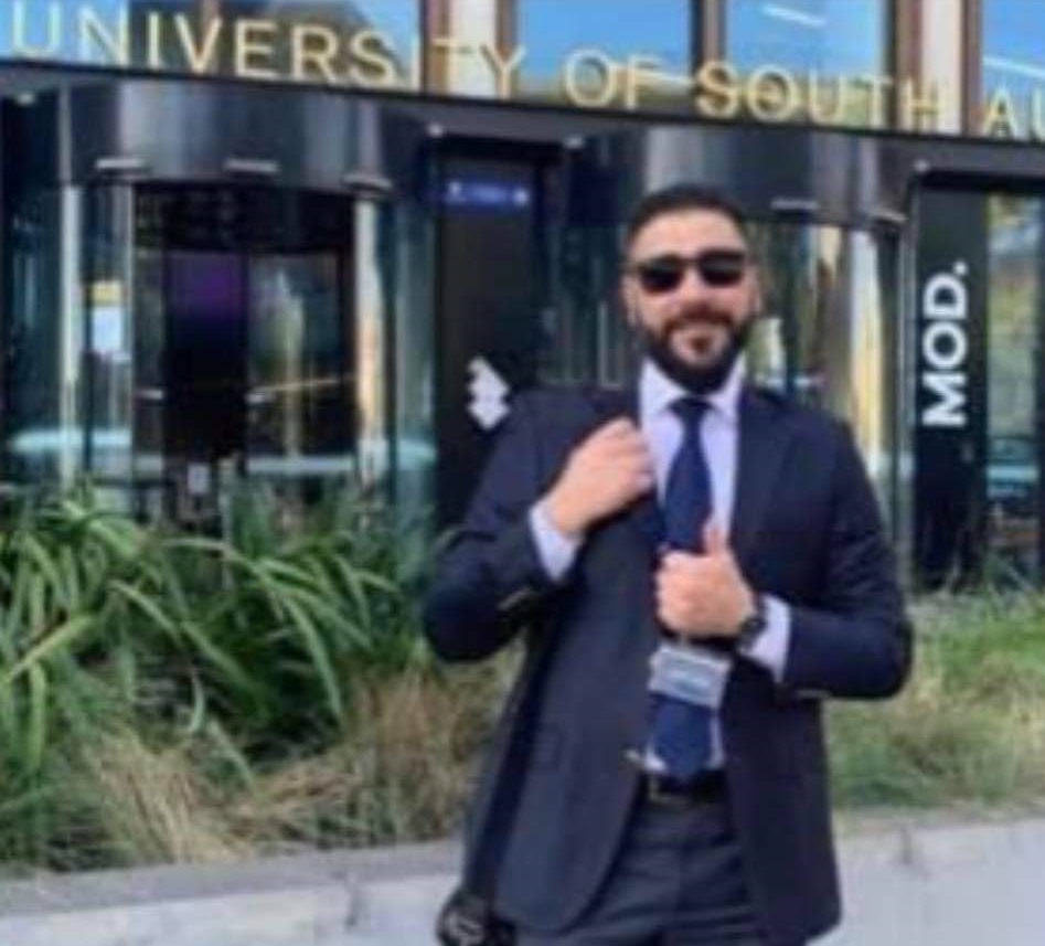 عشيرة المقابلة يهنئون الدكتور ليث المقابلة