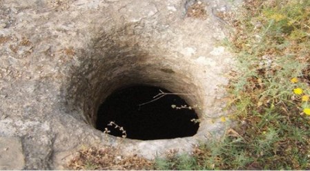 السعودية تردم مئات الآبار بعد مأساة