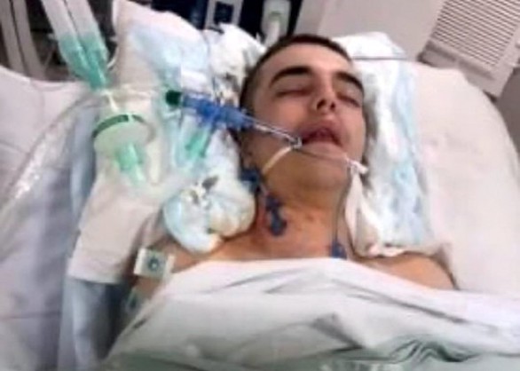 يخرج من منزله بعد عامين من