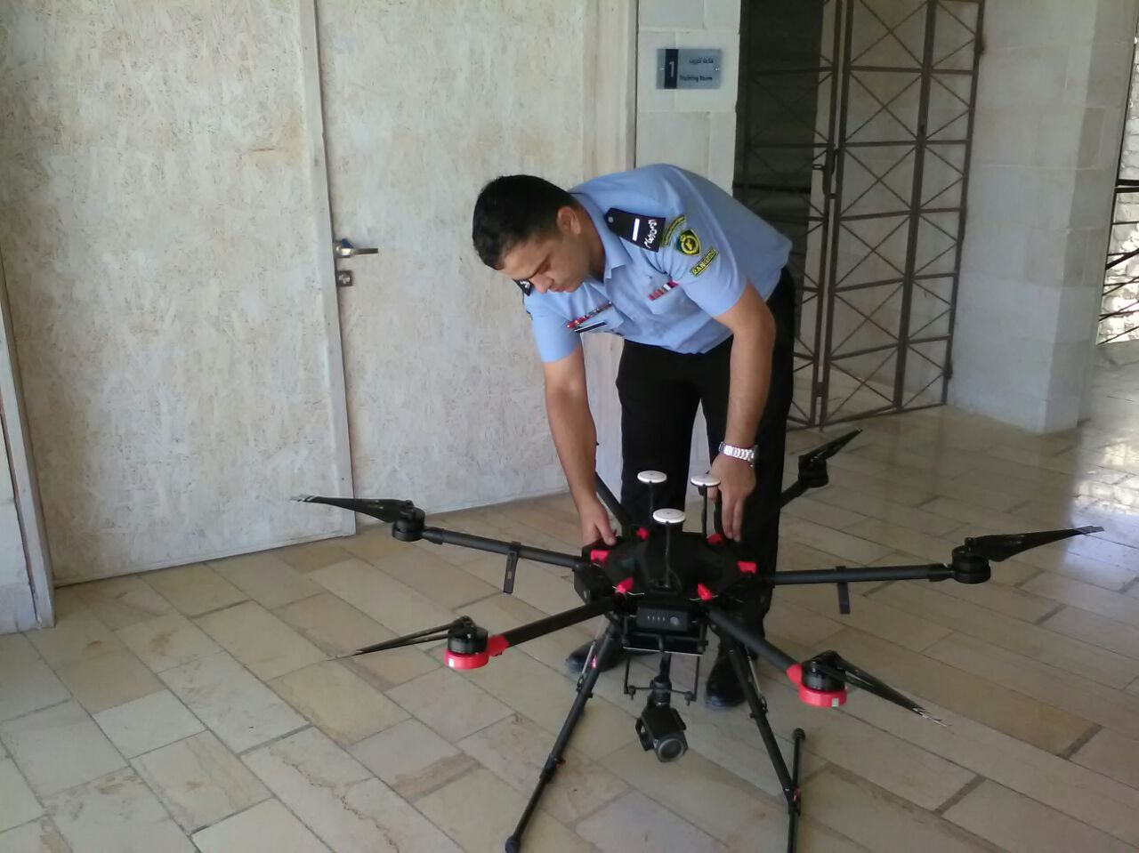 إطلاق طائرات بدون طيار لمراقبة الغابات