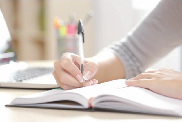 يا دمعة الشعر انزفي