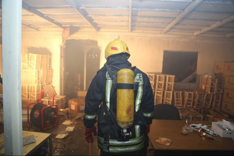 20 إصابة بضيق تنفس جراء حريق