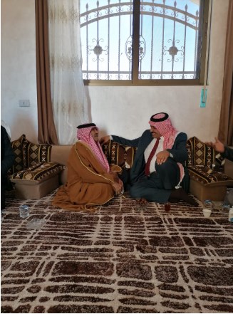 بتوجيهات مباشرة من الملك.. الحجايا يزور