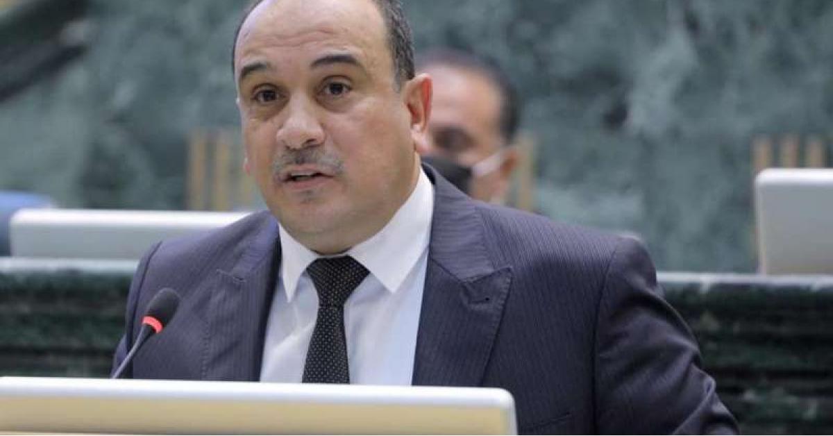 العياصرة يقصف كل الجبهات.. ولا عزاء