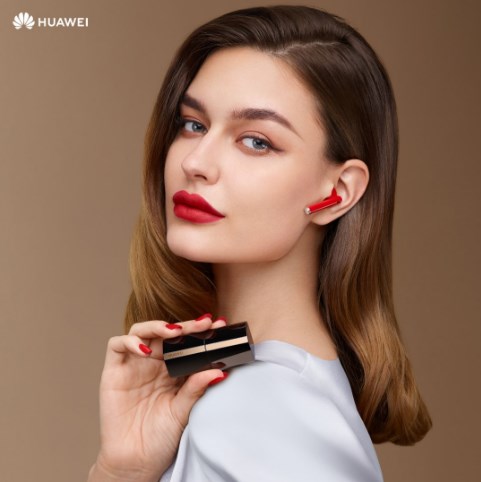 هواوي تطلق سماعات HUAWEI FreeBuds Lipstick