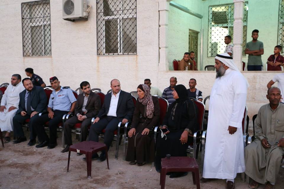 وزير الأوقاف يعزّي اهالي المتوفين بحادث