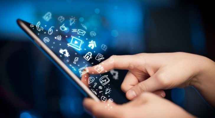 في الأردن.. ’السوشال ميديا‘ وسيلة معايدات