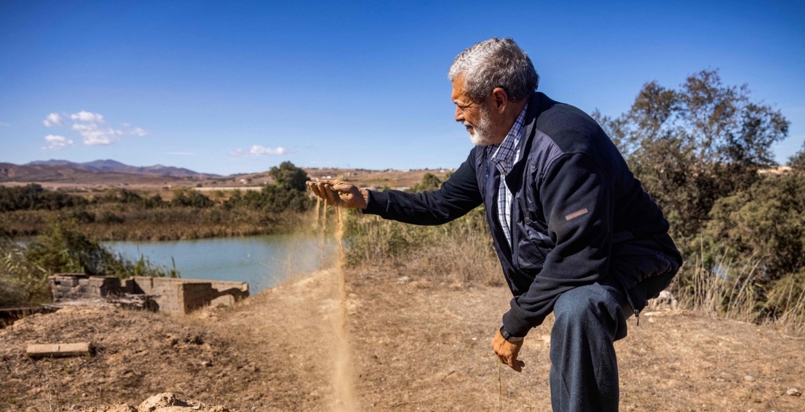 عيون المغاربة معلقة بالسماء
